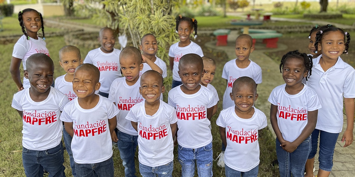 Mil menores de República Dominicana, hoy, tienen una oportunidad Nuestra colaboración con Nuestros Pequeños Hermanos ha permitido mejorar la vida de muchas familias