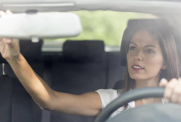 Guidelines to sit correctly at the wheel