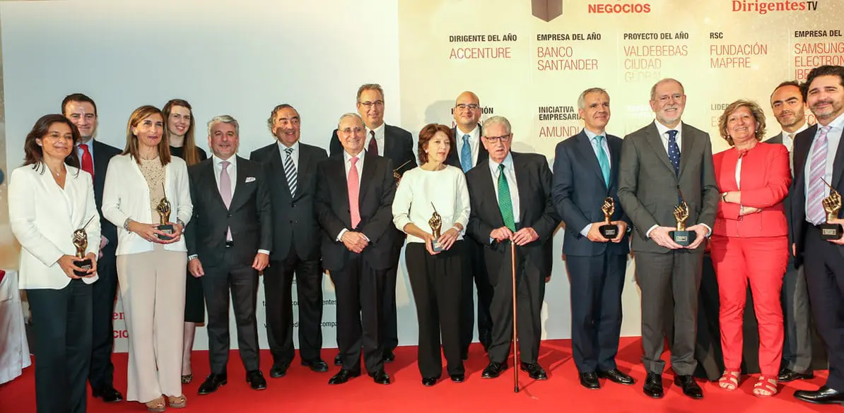 El reconocimiento a una labor propia de nuestro ADN Recibimos el Premio Dirigentes a nuestra Responsabilidad Social Corporativa