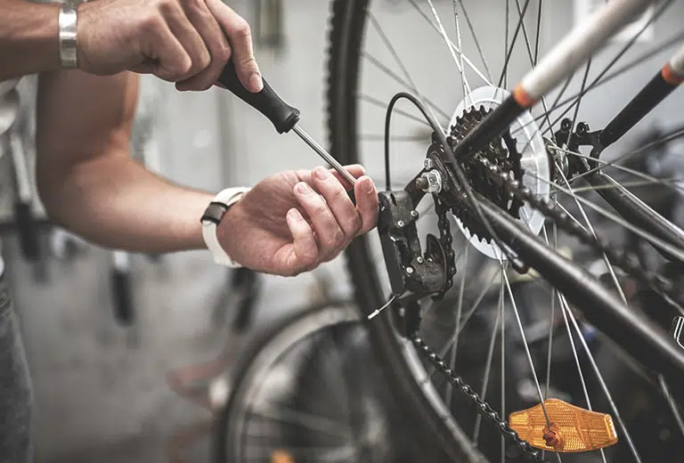 Cada cuánto tiempo deberías hacer una revisión a los frenos de tu bicicleta?