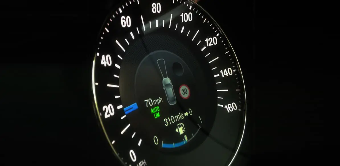 Technology that saves lives Intelligent Safety Assistance could reduce fatalities by 20% in Spain