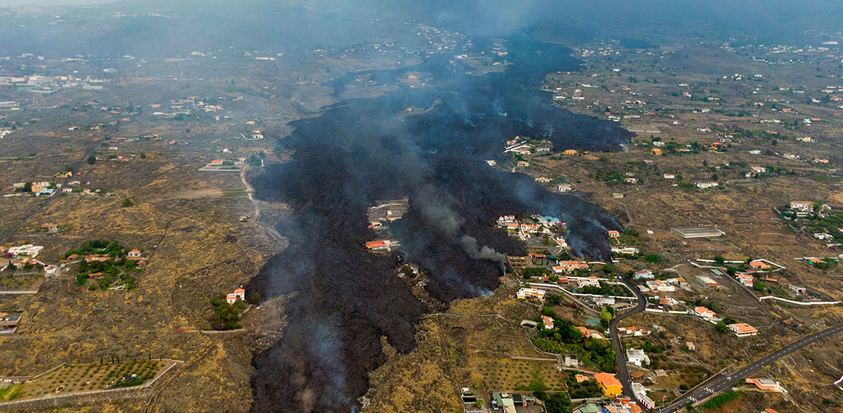 Estamos al lado de los que sufren los efectos de la erupción del volcán Cumbre Vieja