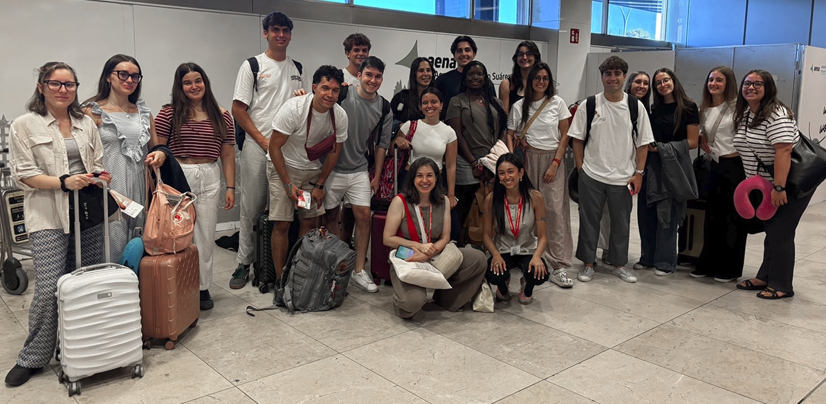 Jóvenes participantes en el Programa de Voluntariado Internacional antes de viajar a República Dominicana.