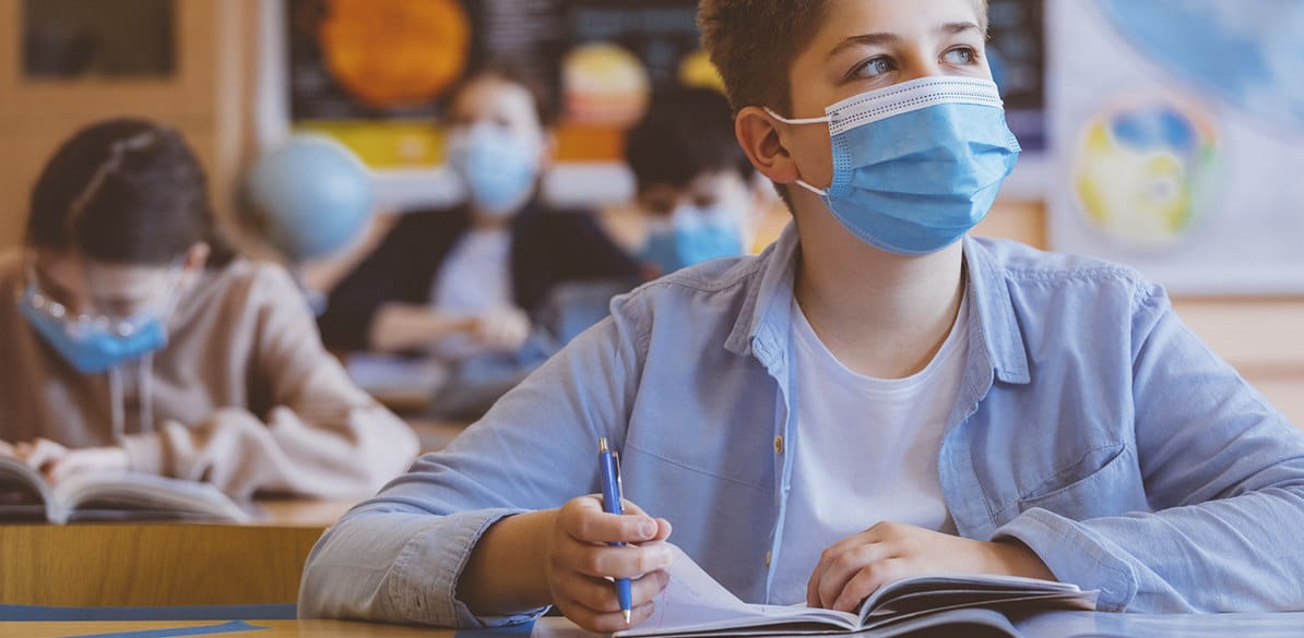 Tips for a safe return to school At the beginning of this complicated school year, teach your children to take care of themselves