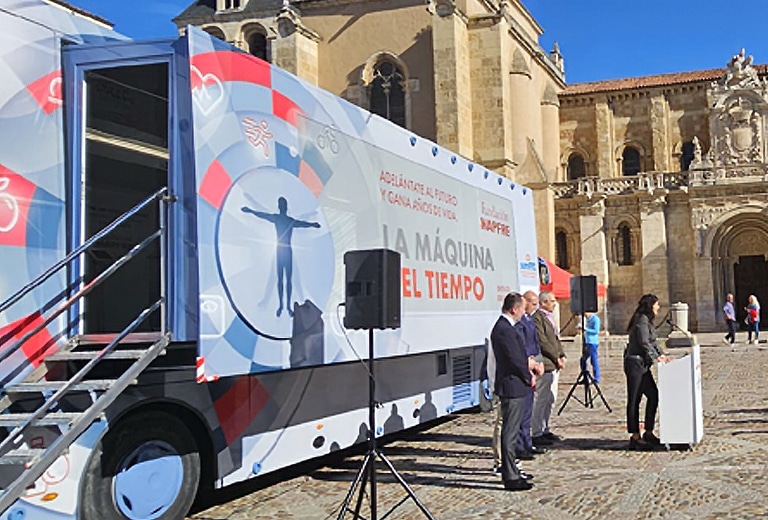 Unidad móvil de Fundación Mapfre durante una campaña de sensibilización.