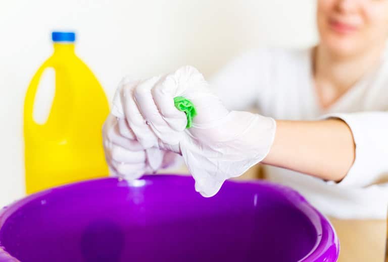 Here we tell you how to clean thoroughly and safely