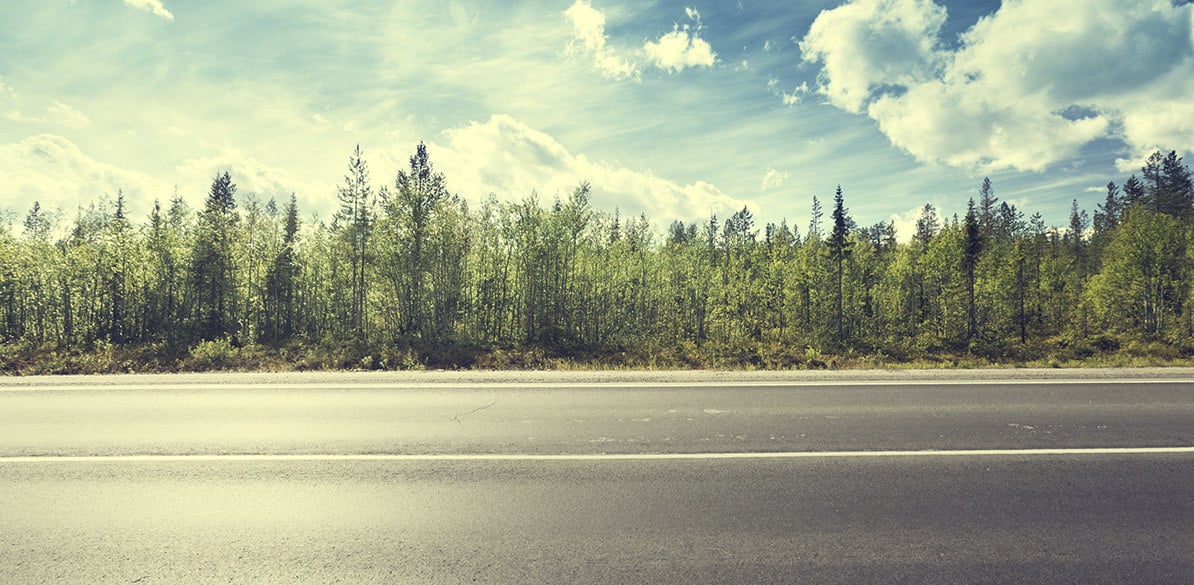Caminar por la carretera con los menores riesgos posibles Normas básicas de circulación para peatones en carretera