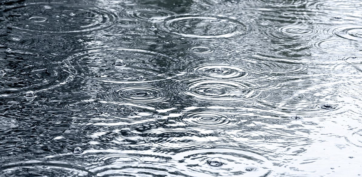 El aquaplaning es un fenómeno que ocurre cuando las ruedas del auto no se adhieren a la carretera por causas de lluvia