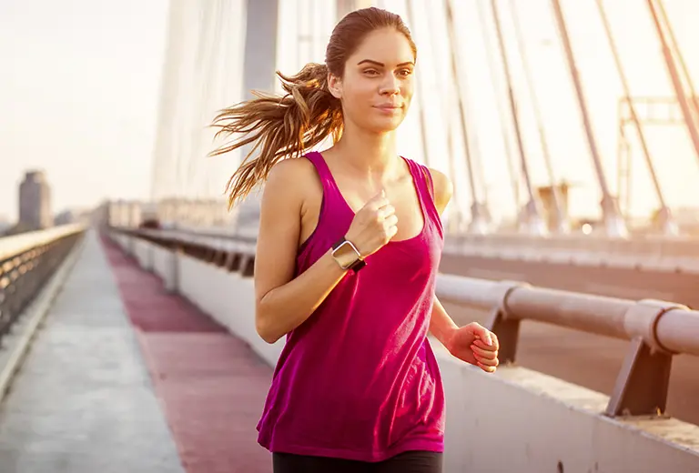 Hacer deporte de forma correcta, prevenir lesiones y elegir la actividad más adecuada son algunas de las pautas que os damos para que cuides de tu salud