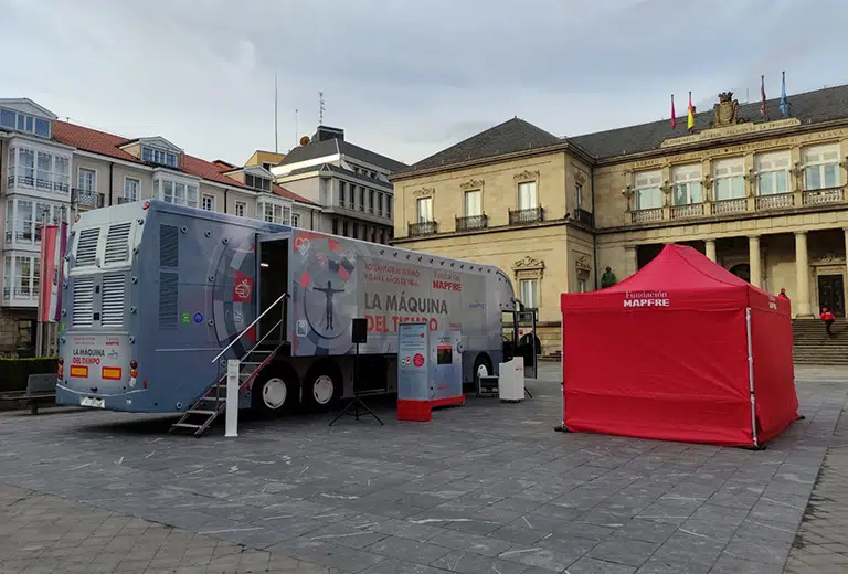 Sube a nuestro autobús y controla tu salud