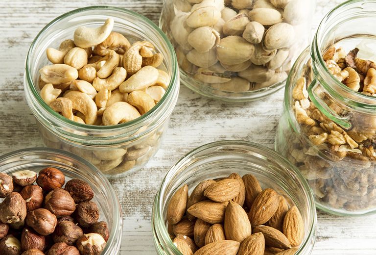The nuts reduce the risk of suffering cardiovascular diseases due to their high percentage of unsaturated fatty acids