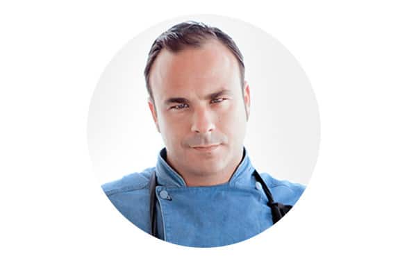 Revolutionized the world of gastronomy and cuisine thanks to the opening of the Restaurant Aponiente Ángel León