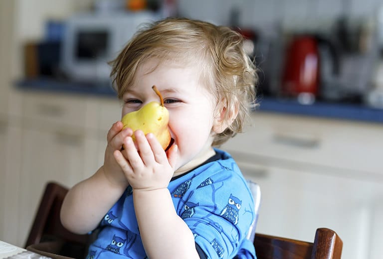 ¿Cómo actuar cuando un niño se atraganta?