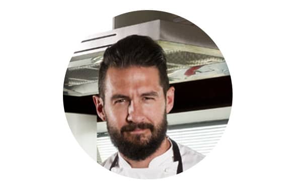 The cuisine of chef Javier Peña from Valladolid, has a very special and original touch in that it combines exotic flavors from other countries with traditional Spanish gastronomy Javier Peña
