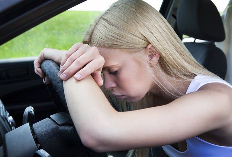 Evita accidentes de tráfico por Estrés, sueño o fatiga