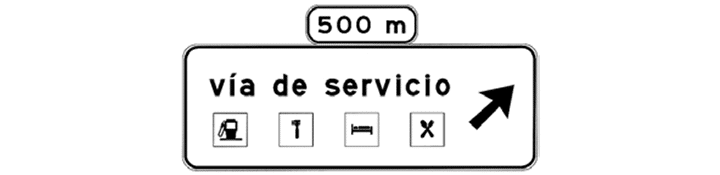 Preseñalización en carretera convencional de una vía de servicio