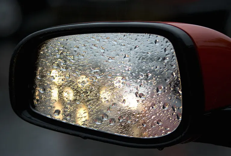 La moto en lluvia