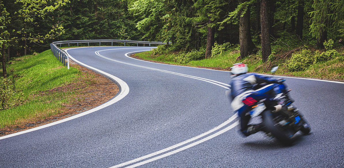 Tips on how to corner safely with your motorcycle