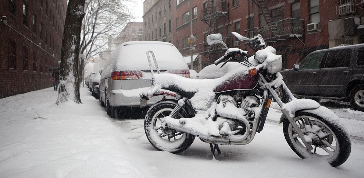 For many, the arrival of cold and winter is synonymous with leaving the motorcycle parked