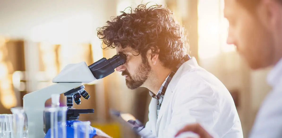 Renal disease and its limitations on driving There are many renal diseases of varying types, whose symptoms, both during acute episodes and their progressive evolution, interfere with driving