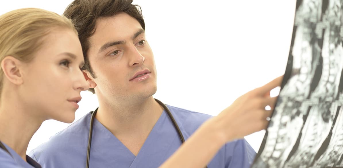 Enfermedades del tejido conectivo, vasculitis, sarcoidosis y su influencia en la conducción Grupo de trastornos variados oque comparten ciertos rasgos comunes, inflamación cutánea, articular y otras estructuras ricas en tejido conectivo