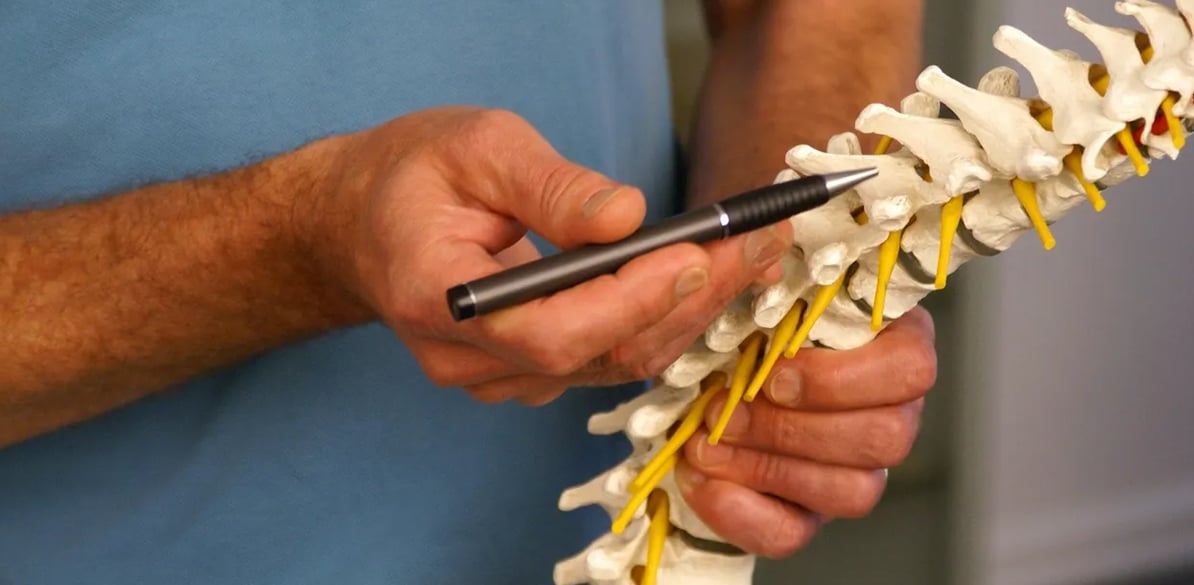 Bone disorders of development, ankylosing spondilytis, diseases from joint deposit, amyloidosis, polymyositis and impact in driving Discover what are the influence of ankylosing spondilytis and bone disorders on driving