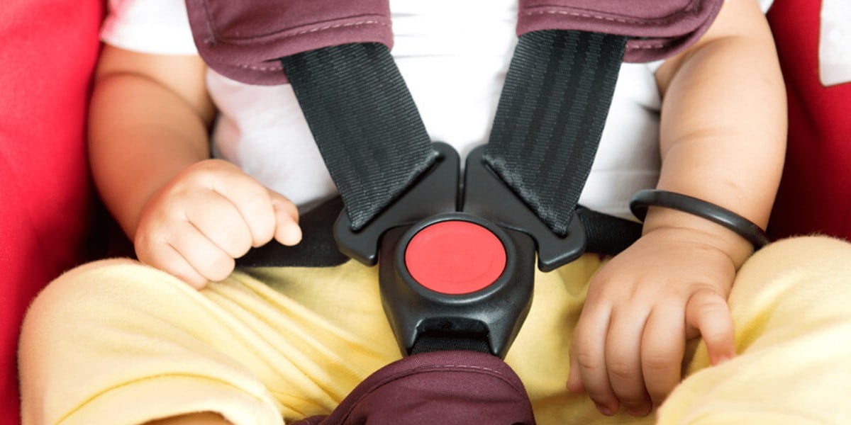Installing And Securing A Child Car Seat Fundación Mapfre - How To Fix Baby Car Seat Belt
