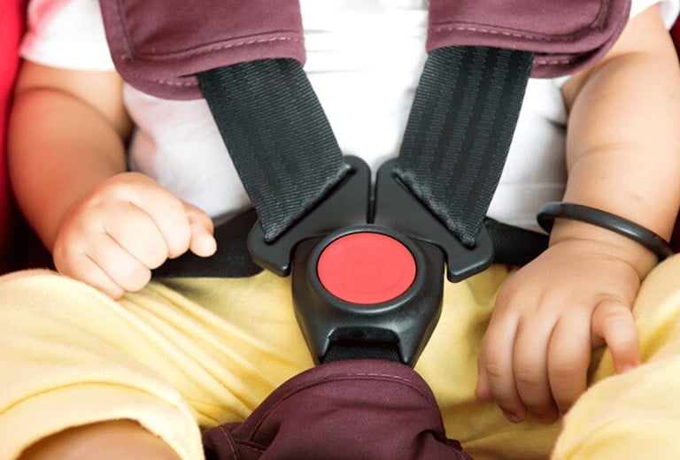 Installing and securing a child car seat A child restraint system is effective if it is properly installed and the child is securely restrained, in order to provide the greatest possible safety.