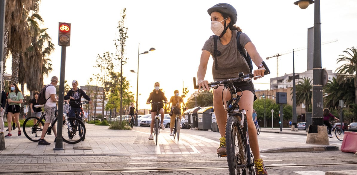 Emergencia y recuperación en bici Combatir el CORONAVIRUS sobre ruedas