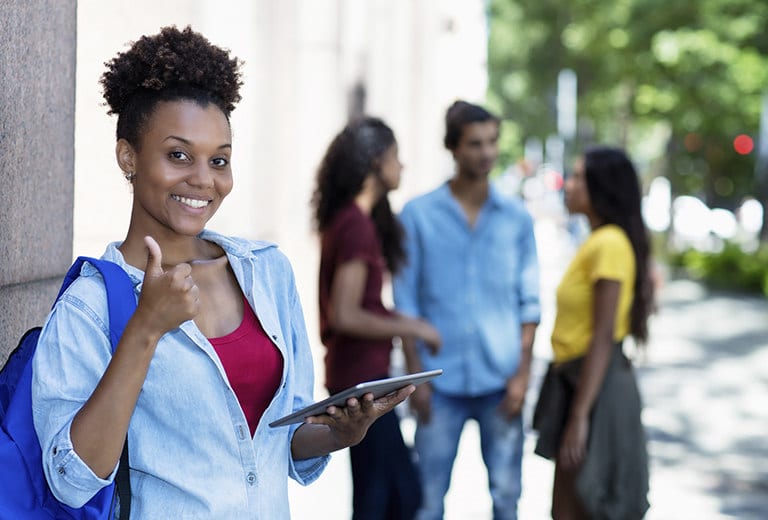 Tecnología digital al servicio del talento de jóvenes refugiados