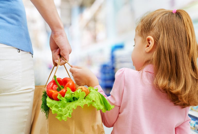 Alimentación, sociedad y decisión alimentaria en la España del siglo XXI Alimentación, sociedad y decisión alimentaria en la España del siglo XXI