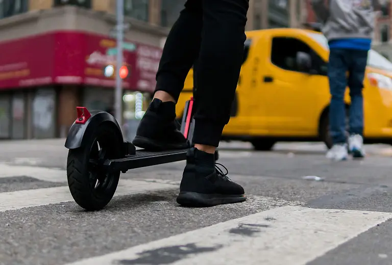 Nuevos sistemas de movilidad personal y sus problemas asociados a la seguridad vial Nuevos sistemas de movilidad personal y sus problemas asociados a la seguridad vial