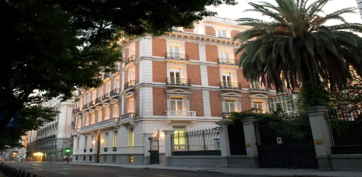 Fachada de la sala Recoletos de Fundación MAPFRE