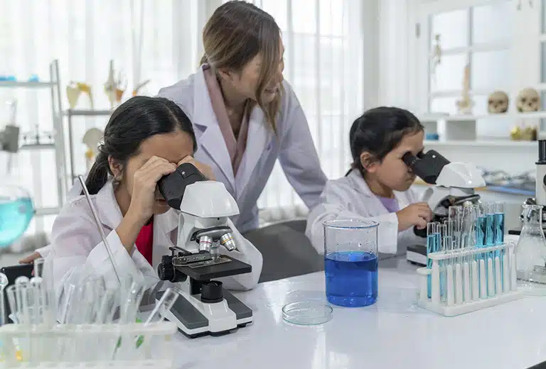 Día Internacional de la Mujer y la Niña en la Ciencia