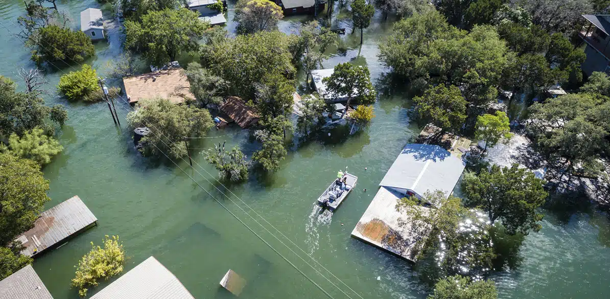 Ayuda urgente para Texas Inundación en Texas, comunidades afectadas por el desastre natural.