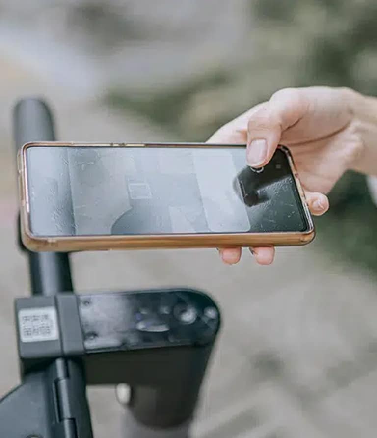 Analizamos las buenas prácticas de las empresas de alquiler de patinetes para la seguridad vial